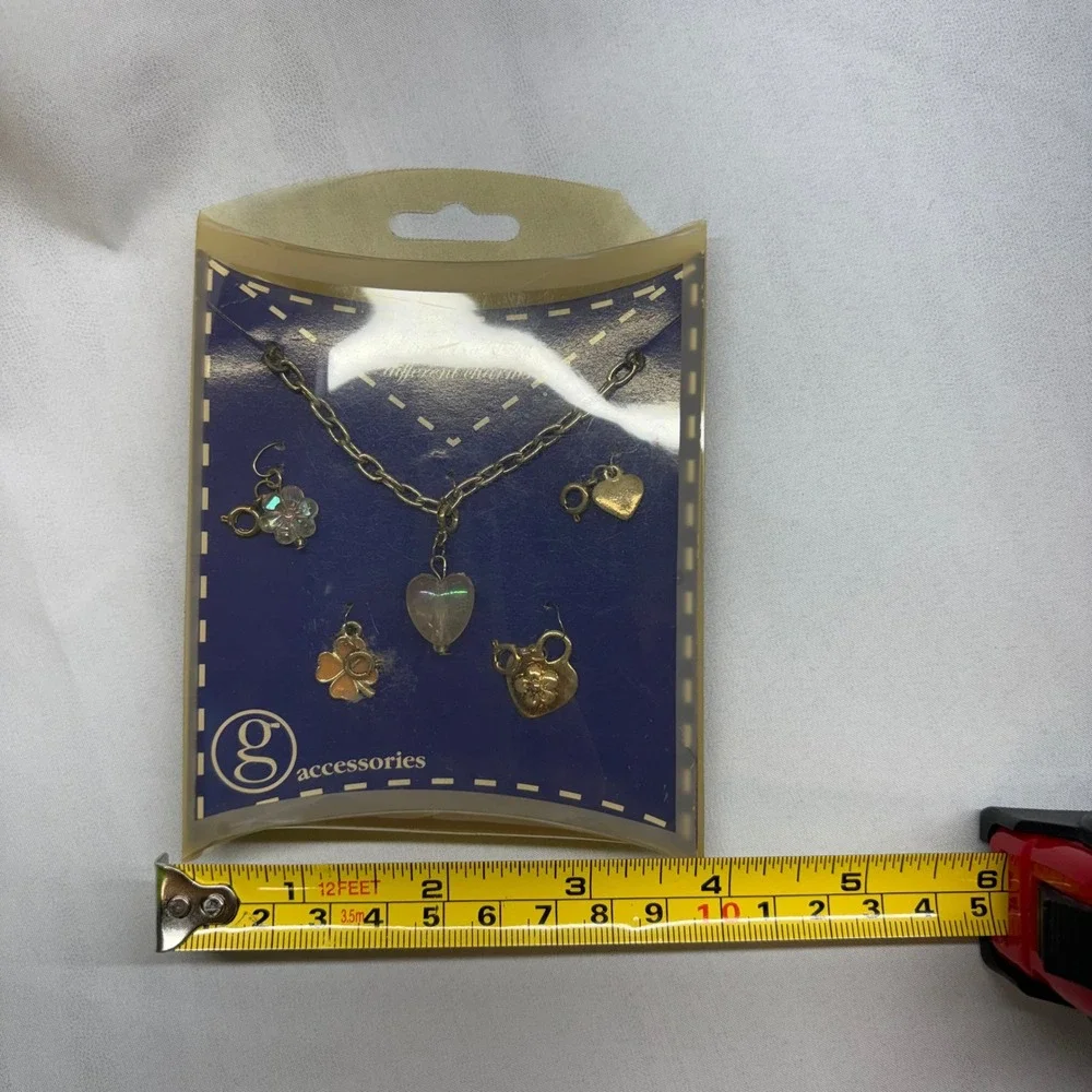 G Accessories Charm Bracelet Kids OS Gold New Deadstock Y2K Heart Flower 5 Charm